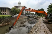 Pengerukan Lumpur di...
