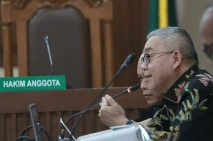 Sidang LNG: Ahli LKPP...