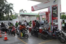 Harga Minyak Dunia Naik,...