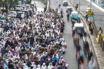 Potret Salat Idul Fitri...