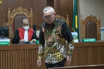 Hari Karyuliarto Keberatan...