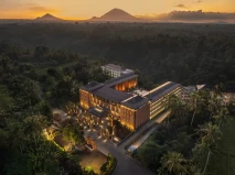 Surga Baru di Payangan:...
