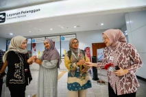 Peringati Hari Kartini,...