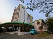 Staycation Full Seru...