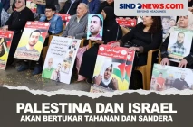 Ratusan Wanita dan Remaja...