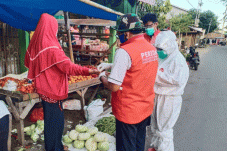 18 Orang di Pasar Minasa...