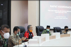 Pemkot Makassar Rapat...