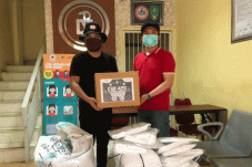 Telkomsel Pamasuka Serahkan...