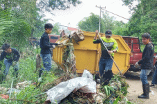 Ketua DPRD Tana Toraja...