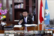 Di Paripurna HUT Kota...