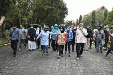 Pemkab Pinrang Bawa...