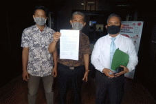 Keluarga Ibu-Anak yang...