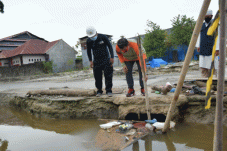 Tinjau Aliran Sungai...