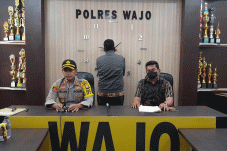 Kades Lempong Diduga...