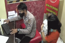 Bayi Berusia 1 Tahun...