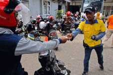 Penarikan Retribusi...