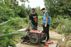 Lebih Hemat, Petani...