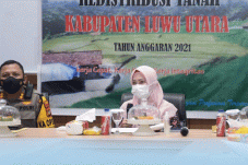 Pimpin Sidang PPL Redistribusi...