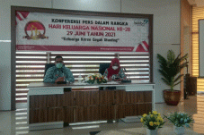 Peringati Hari Keluarga...