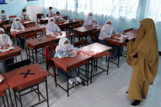 Pemkot Makassar Pertimbangkan...