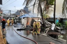 Bengkel Hangus Terbakar...