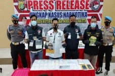 10 Anggota Satuan Narkoba...