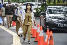 PNS di DKI Kantongnya...