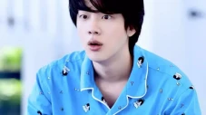 Jin BTS Kaget Piyama...