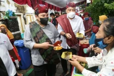 Blusukan ke Kampung...