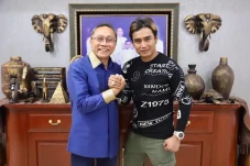 Resmi Gabung PAN, Charly...