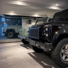 Koleksi Land Rover dan...