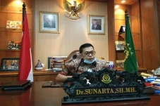 Setia Untung Pensiun,...
