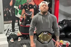 Badan McGregor Melar...