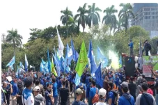 Pengusaha Minta Kepgub...