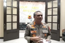 Netizen Bandingkan Penanganan...
