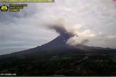 Aktivitas Gunung Semeru...