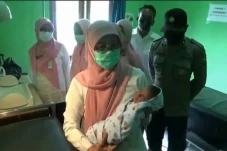 Penampakan Wajah Bayi...
