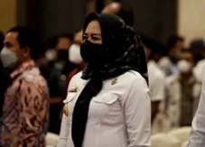 Bupati Winarti Mengajak...