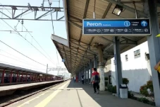 Atasi Kemacetan, Stasiun...