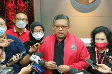 Jokowi Tambah Posisi...