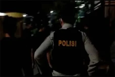 Kampung Boncos Diacak-acak...