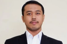 Menimbang Reformasi...