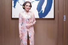 Dikabarkan Positif Omicron,...