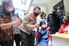 Kunjungi Vaksinasi Siswa...