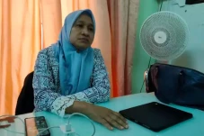 Siswi SMP di Makassar...