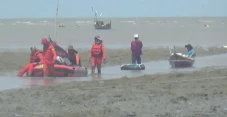 Sampan Terbalik, 2 Nelayan...