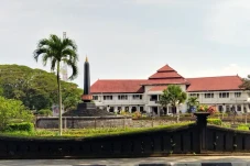 Jadi Ikon Wisata Sejarah,...