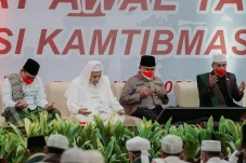 Bersama Alim Ulama,...