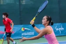 Aldila Sutjiadi Tampil...
