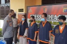 Sindikat Calo Vaksinasi...